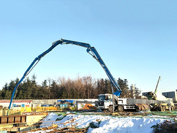 47m Concrete Boom Pump in the Bahamas
