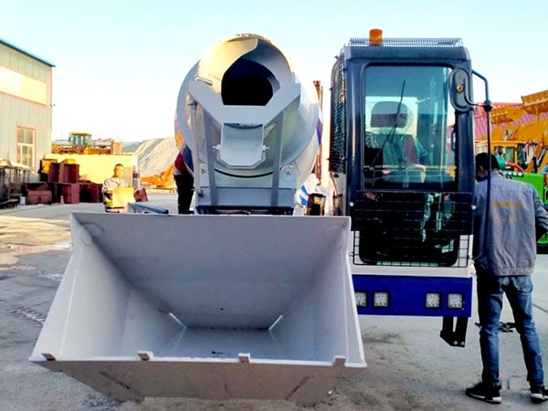 Self Loader Mixer in Factory