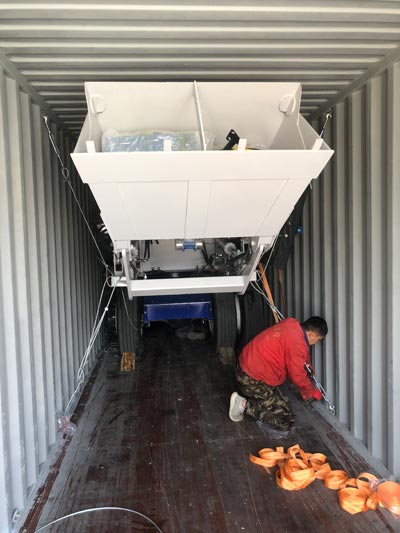 Transporting Self loading Mixer