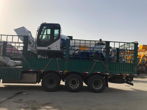 Transporting AS-1.2 Self Loading Mixer