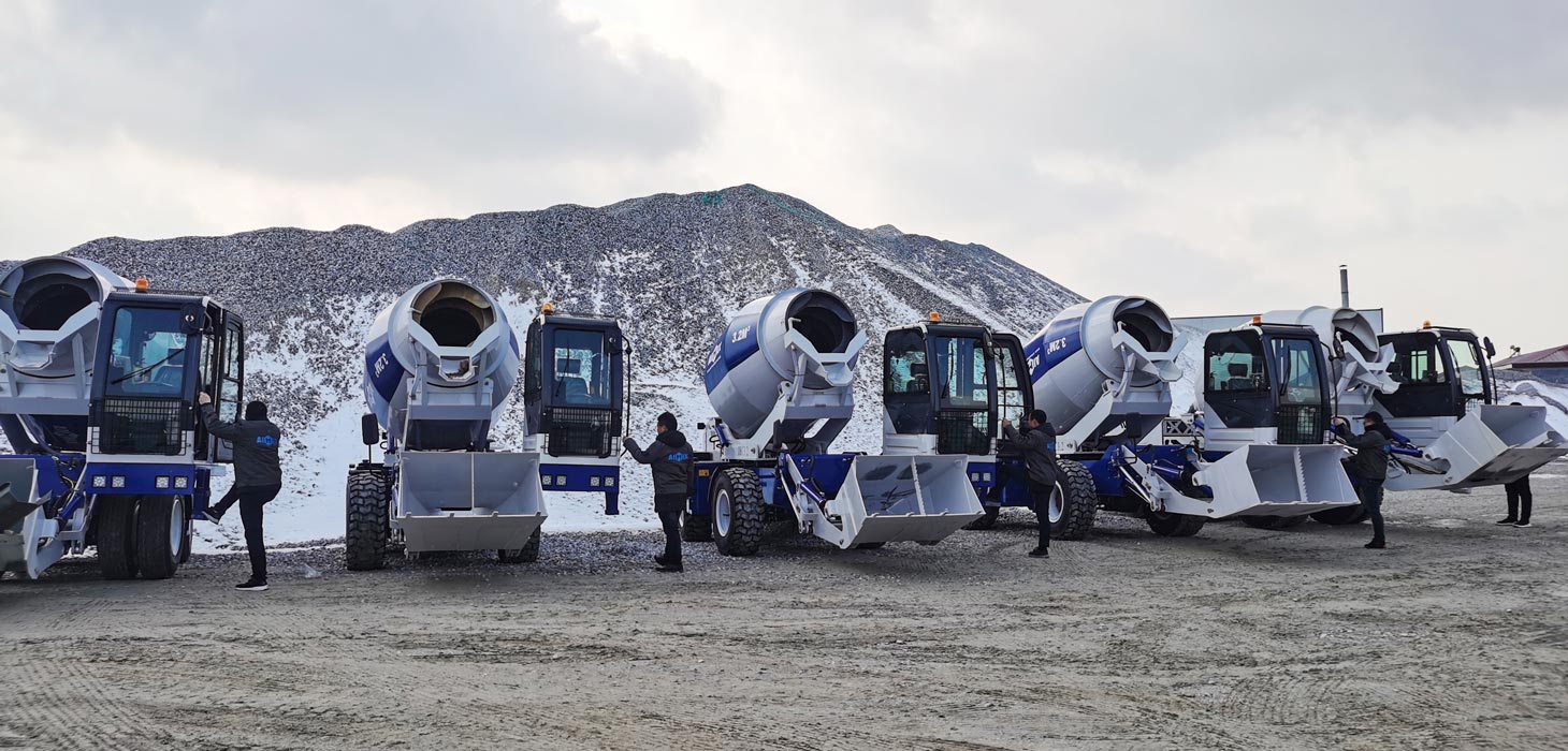 Large Self Loading Mixers