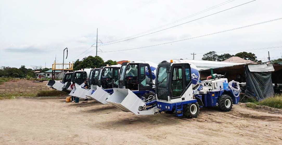 Self Loading Concrete Mixer in UAE