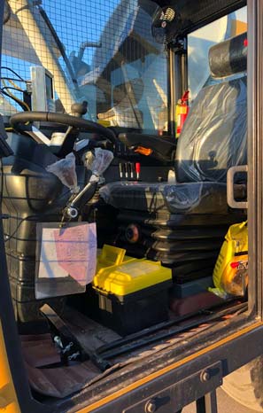 Driving Cab of Self Loading Mixer