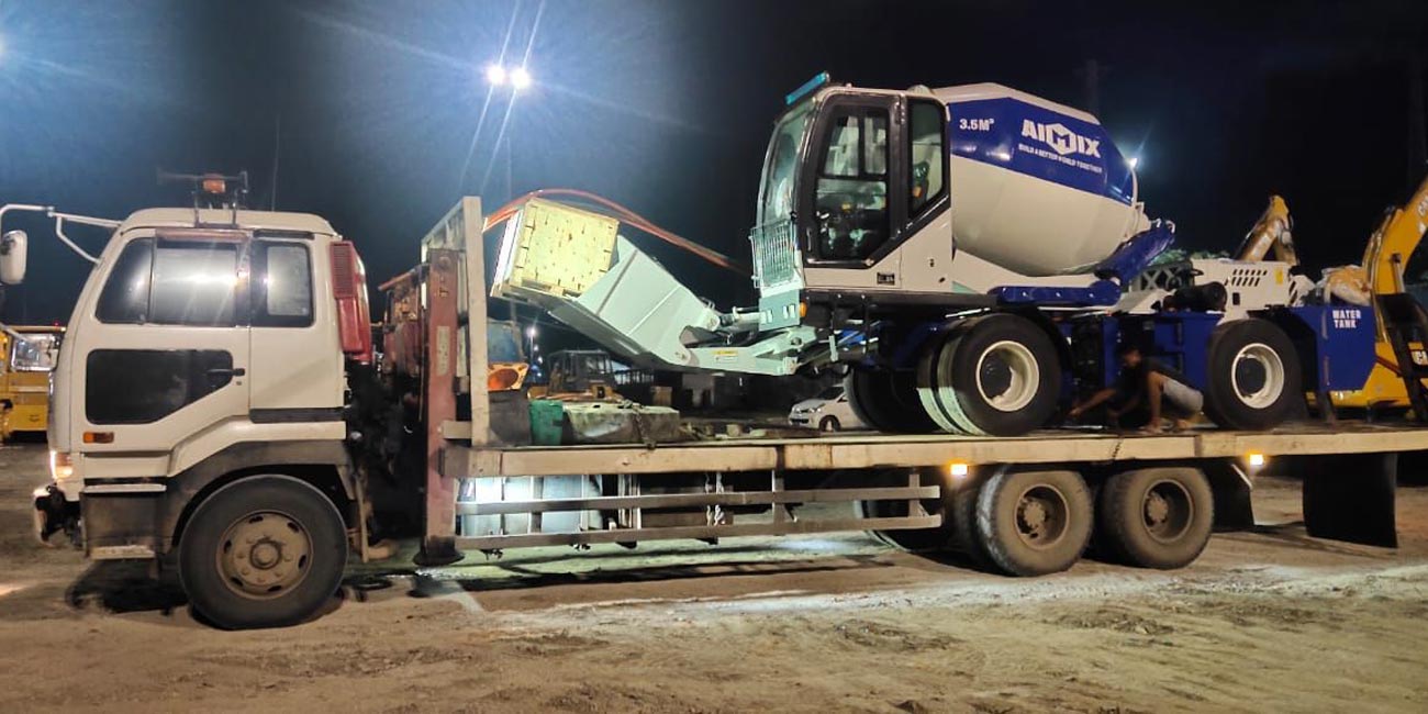 Indonesia Customer Receiving AS-3.5 Self Loading Mixer in Indonesia