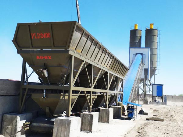 AJ90 Belt Conveyor Concrete Batch Plant in Nigeria