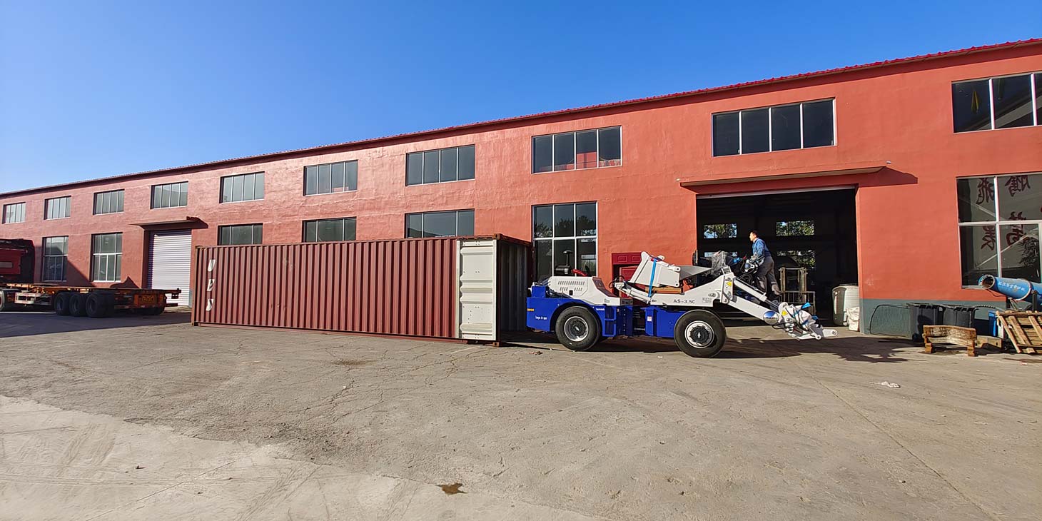Loading Self Loader Mixer to Ecuador