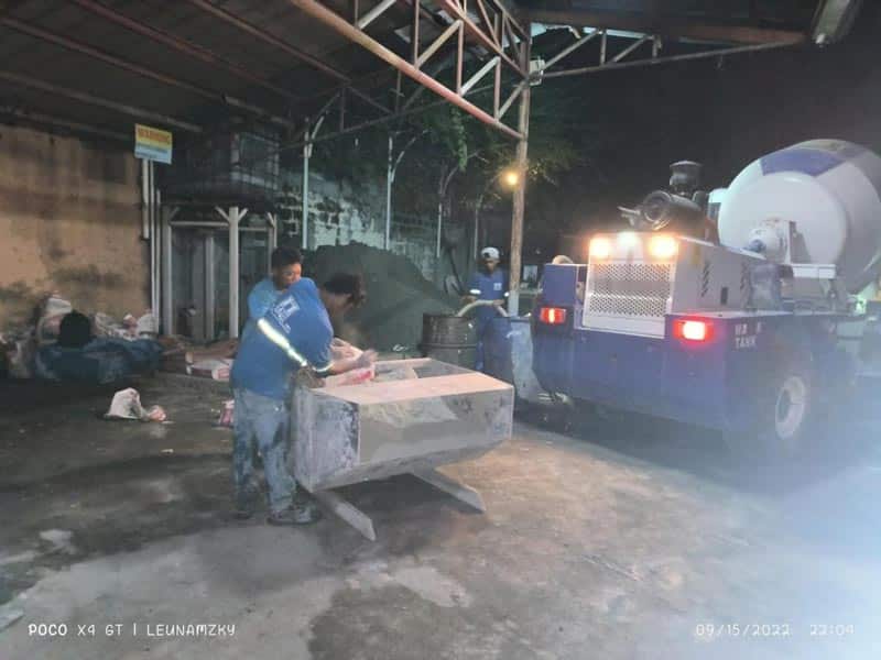 AS-2.6 self loading mixer in Chile for house construction