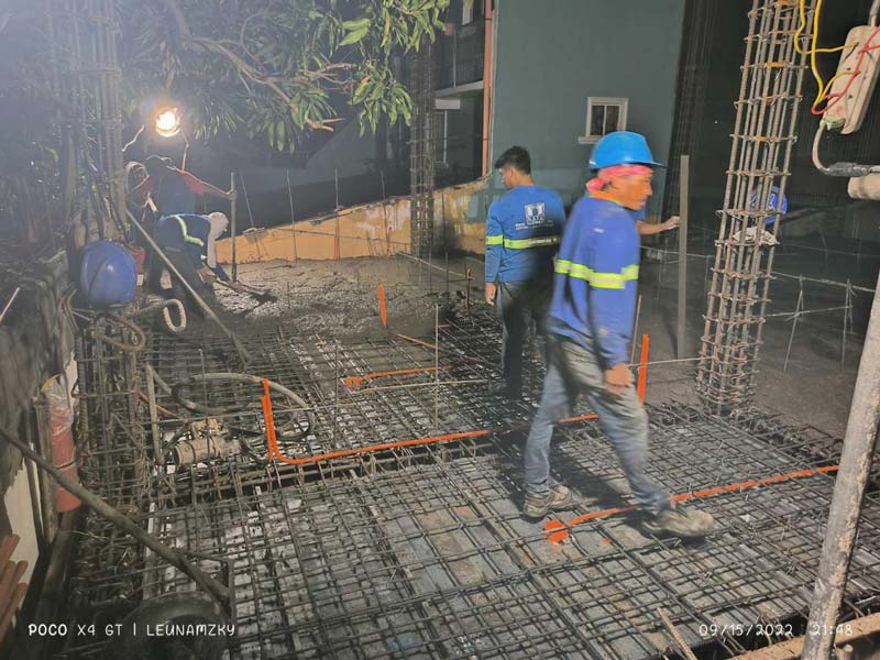 self loader concrete mixer for floor construction on-site