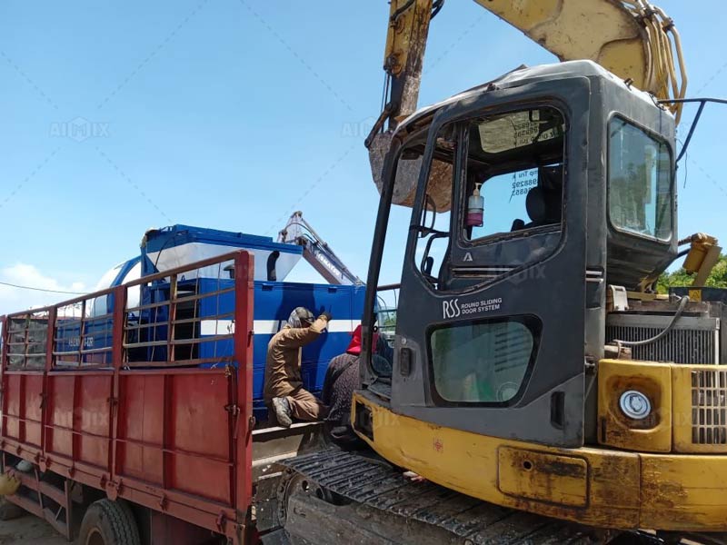 Loading The ABJZ40C Diesel Concrete Mixer Pump in Indonesia
