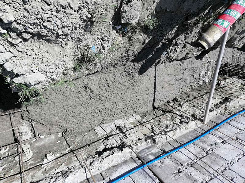 Pumping Concrete Mixture On-site