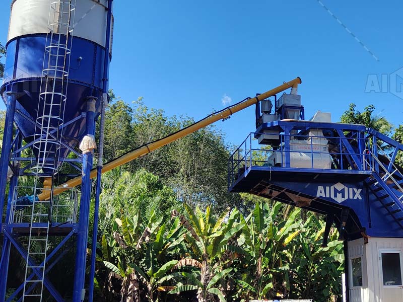 Screw Conveyor on portable batching plants