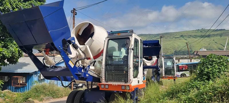 Concrete Mixers Self Loading for Road Construction In Remote Mountainous Areas in DR Congo