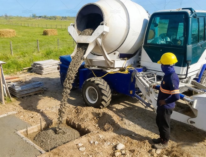 Remote Northern Territory Station Infrastructure Through AS-3.5 Self Loading Mixer in Australia