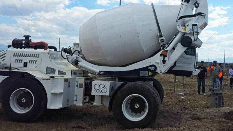 Anti-Rollover and Safety Features of Big Concrete Mixer