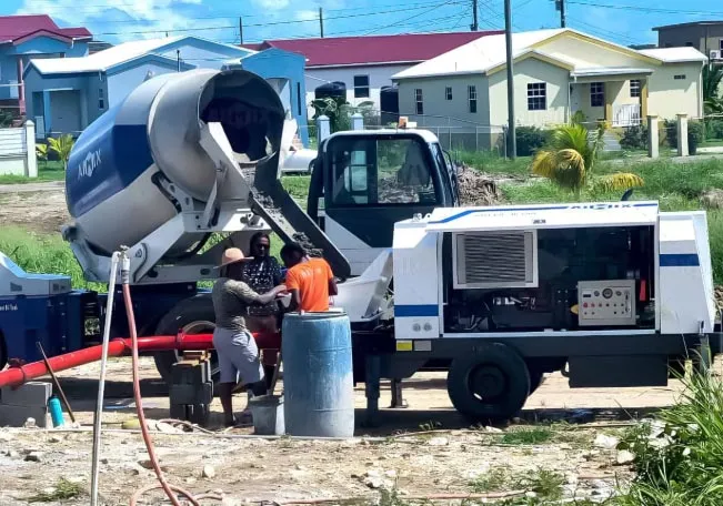 self concrete mixer for sale and portable concrete pump for House Construction In Antigua